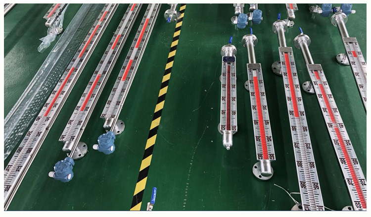 側裝磁翻板液位計產品圖